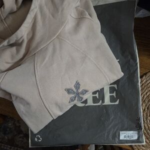 Foreign Resource Snowflake Staple Beige